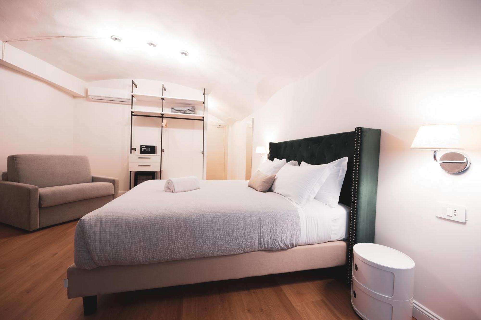 Deluxe Triple Room,1619499121:JPEG